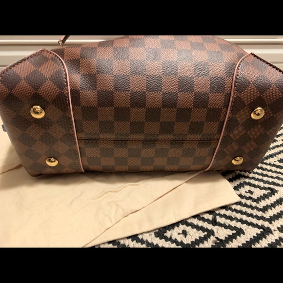 SOLD! 2015 Authentic LV Cassia Handbag Rose Pink - Picture 3 of 8